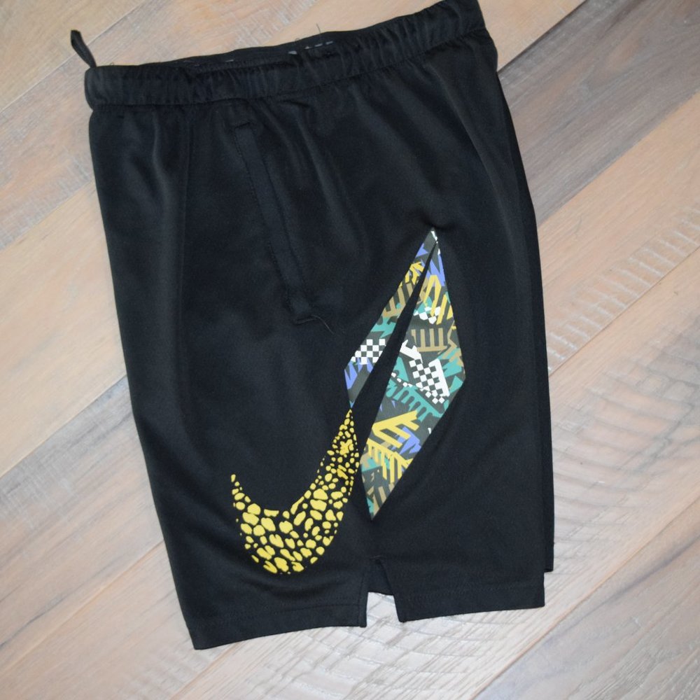 Nike Retro Swoosh Graphic Training Basketball Active Shorts CD7261 Dri-Fit S48